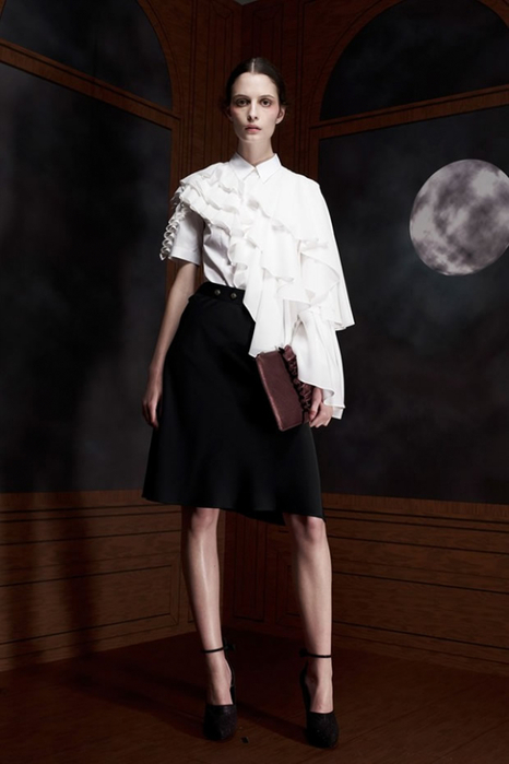 1328357362_inspired_by_freud_collection_of_viktor_rolf_fall_2012_14 (466x700, 205Kb)