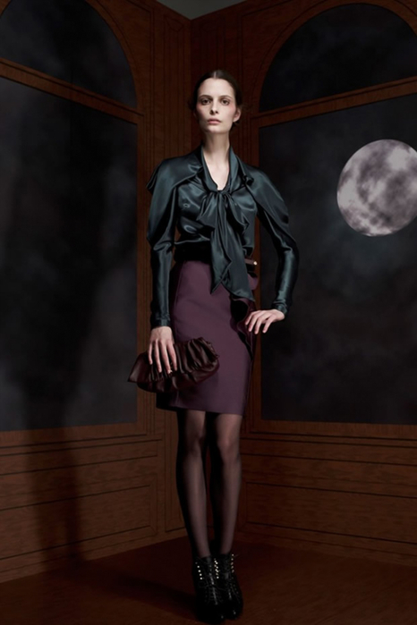 1328357437_inspired_by_freud_collection_of_viktor_rolf_fall_2012_19 (466x700, 208Kb)