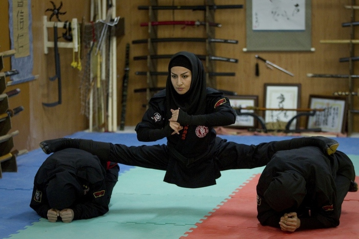 4761151_iranskiezhenschinynindzya1_1_ (700x467, 152Kb)