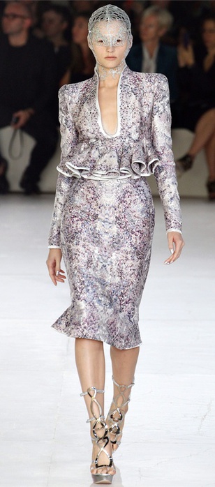Alexander McQueen Spring Summer 2012 (308x700, 80Kb)