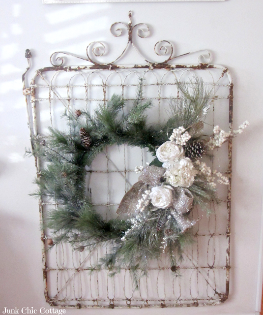 5273535_Gate_up_close_with_wreath (535x640, 582Kb)