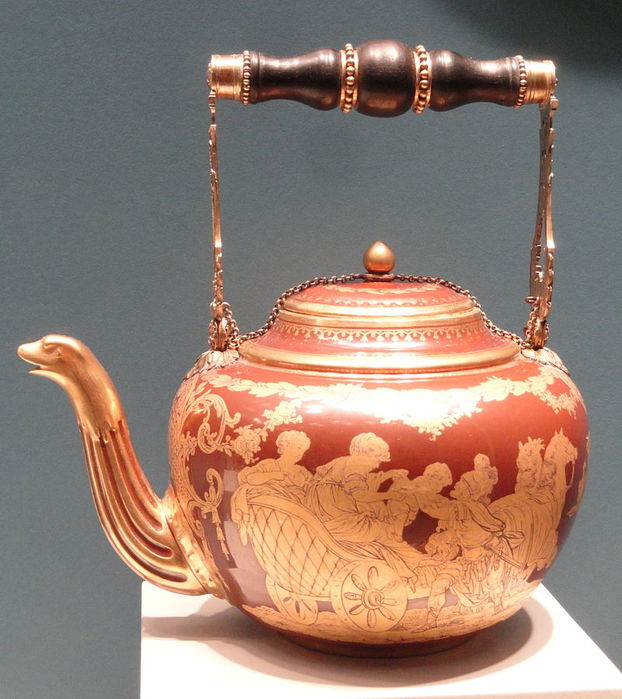 Mounted_Kettle,_1783-1784,_S?vres_Porcelain_Manufactory,_probably_painted_by_Charles-Eloi_Asselin_-_Art_Institute_of_Chicago_-_DSC09845 (622x700, 76Kb)