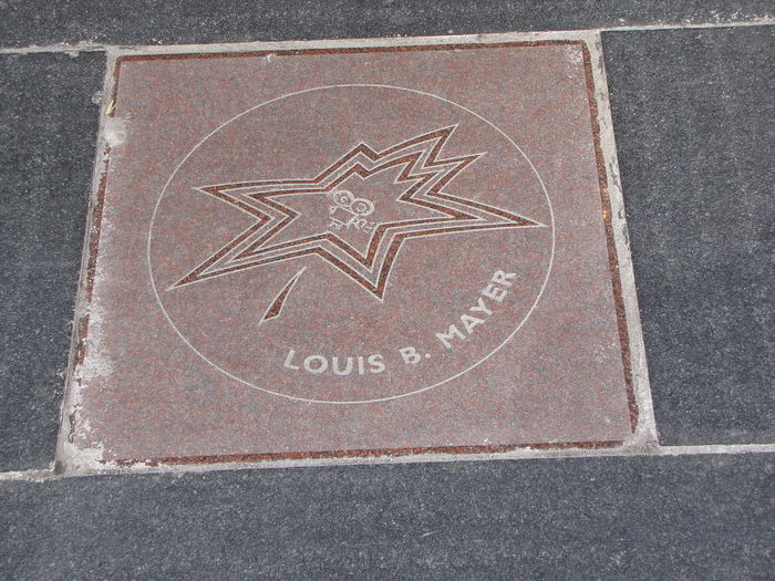 Louis_B._Mayer_star_on_Walk_of_Fame (700x525, 100Kb)