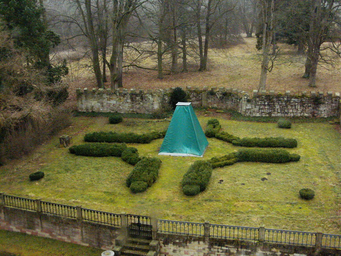 schloss-reinhardsbrunn-thueringen-friedrichroda-3e4c02ff-9e53-4603-928d-adf3ca1c97d5 (700x525, 172Kb)