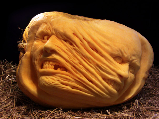 halloween-pumpkin-carvings-by-villafane-studios-16 (605x455, 88Kb)