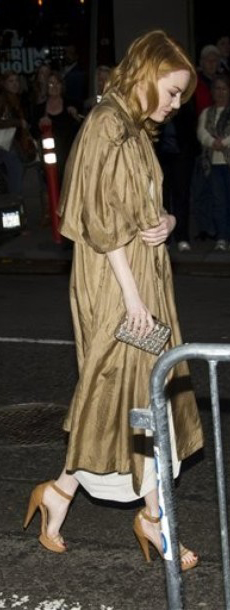 emma-stone-and-lanvin-crystals-and-black-flecked-snake-evening-clutch-gallery (230x610, 108Kb)