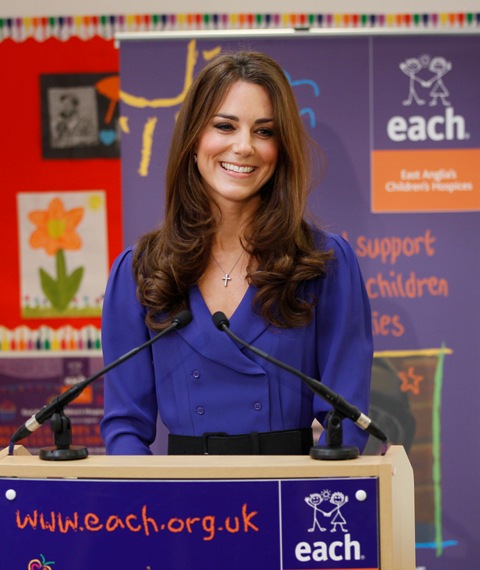 kate%20middleton%2019mar12%2001 (480x570, 84Kb)