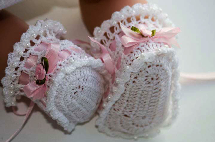 CC11-ribbon_rosesbooties1 (700x462, 276Kb)