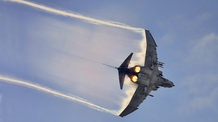 f-4-phantom-ii-fighter-bomber-mcdonnell-douglas-navy-aircraft (700x393, 174Kb)