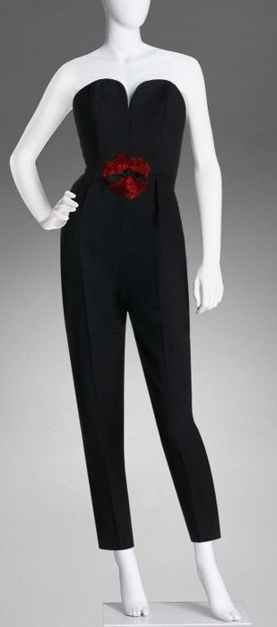 Yves Saint Laurent (309x700, 16Kb)