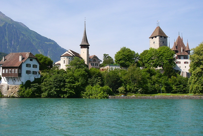 All sizes  View on Spiez castle  Flickr - Photo Sharing! (700x471, 624Kb)