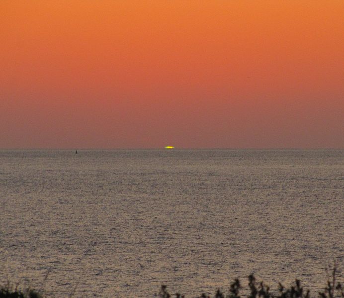 692px-Green_flash_30-06-2010(1) (692x599, 54Kb)