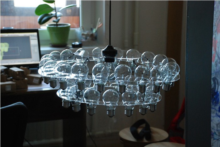 light_bulb_chandelier-3 (700x468, 72Kb)