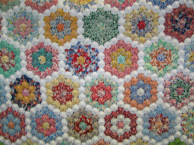 Jessica's YoYo Quilt 002[4] (640x479, 179Kb)