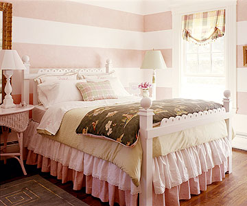 12.20.09-pink-striped-bedroom-bed-bhg (360x300, 31Kb)