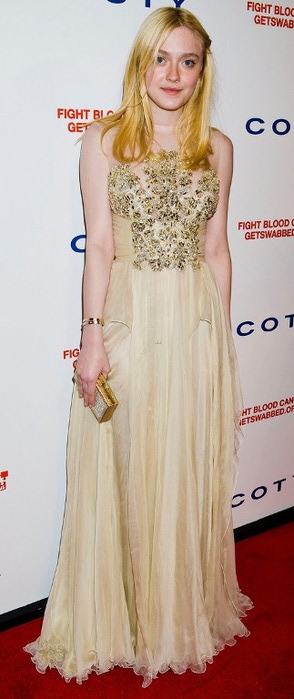 heidi-klum-dakota-fanning-dkms-gala-04 (294x700, 51Kb)