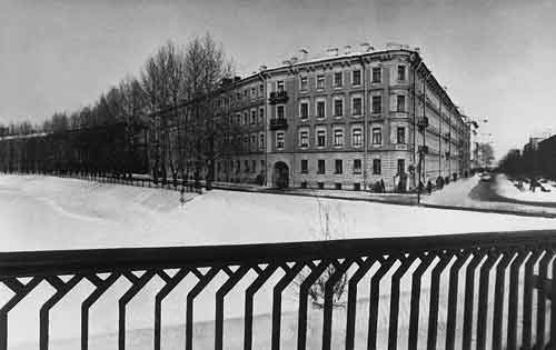 4514961_dom_na_Dekabristov_bivshaya_Oficerskaya (500x315, 16Kb)