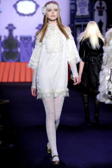 fashionwalk-ru-anna-sui-osen-zima-2011-2012-14-588x881 (467x700, 58Kb)