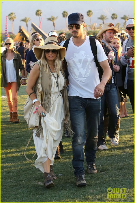 fergie-josh-duhamel-coachella-couple-01 (468x700, 117Kb)