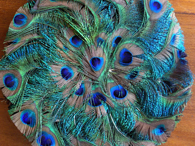 ANTIQUE PEACOCK FAN (400x301, 110Kb)