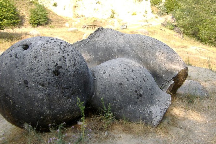 живые камни трованты румыния 3 (700x466, 103Kb)