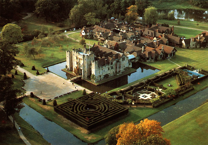 Hever-Castle-Kent-castles-789239_600_418 (700x488, 158Kb)