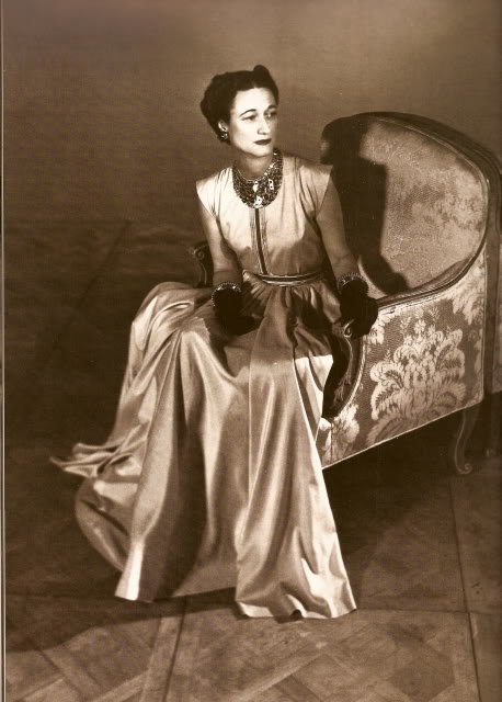 duchess-of-windsor-in-platinum-dress (458x640, 51Kb)