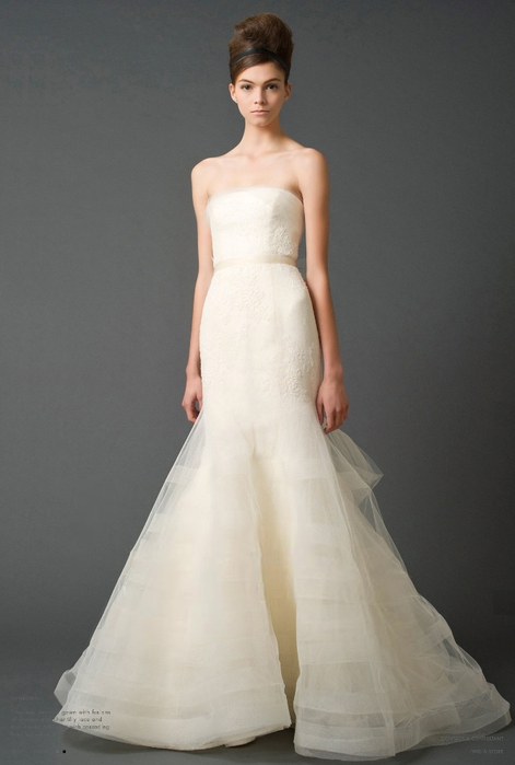 Vera Wang Georgina Gown (471x700, 136Kb)