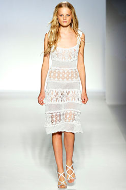  /4010758_002AlbertaFerretti (248x373, 16Kb)