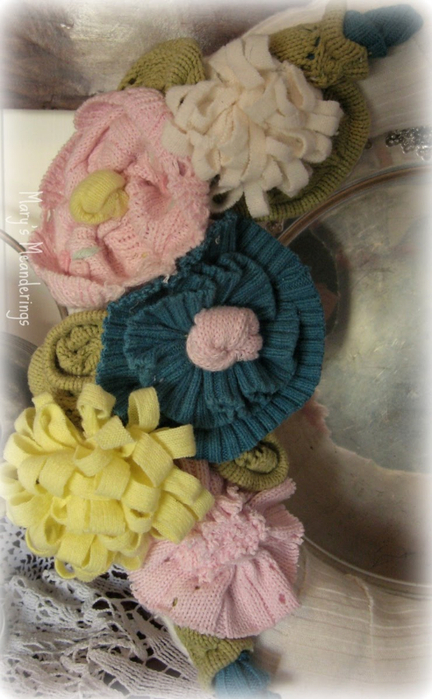 sweater wreath pastel (432x700, 336Kb)