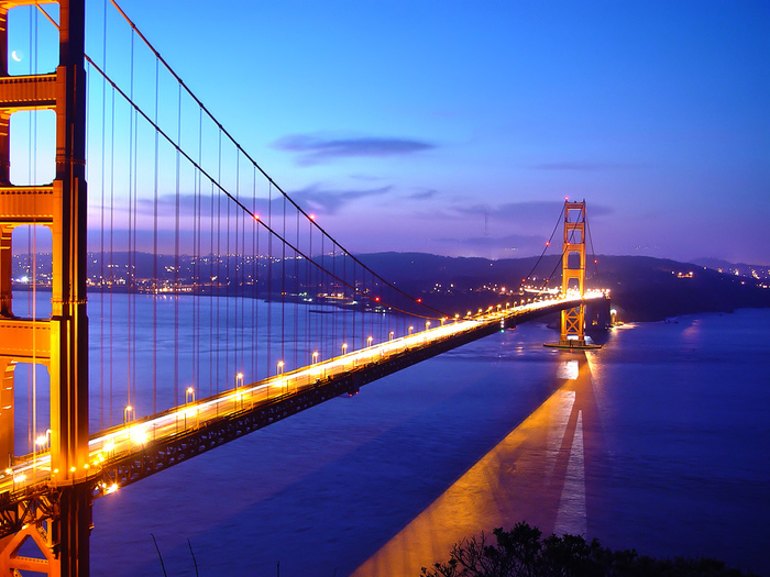 The-Golden-Gate-Bridge-At-Night (700x525, 210Kb)