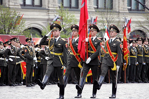 Victory_Day_Parade_2005-4 (500x334, 93Kb)