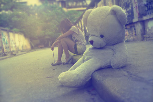 alone-cute-girl-photography-teddy-bear-Favim.com-135075 (500x334, 48Kb)