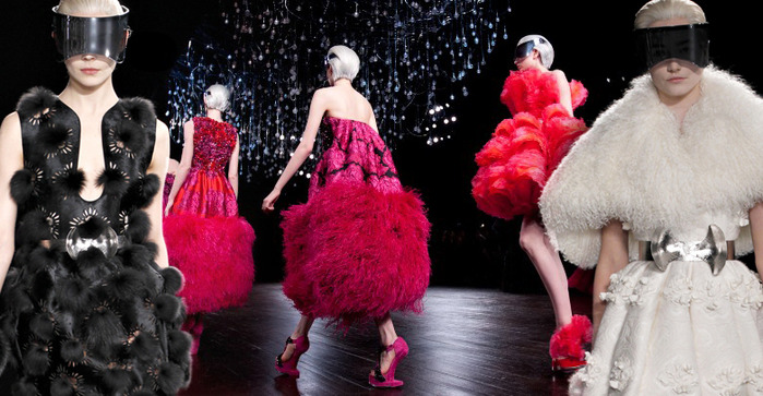 076-alexander-mcqueen-rtw-fw2012-candids-18-tachman_160411781464 (700x363, 112Kb)