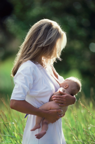 breastfeeding-in-public (336x508, 69Kb)
