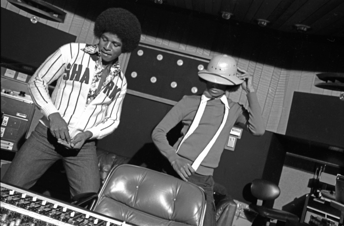michael-jackson-03 (700x459, 142Kb)
