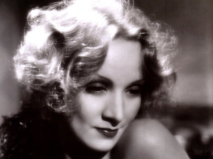 kinopoisk.ru-Marlene-Dietrich-503301--w--1600 (700x525, 57Kb)