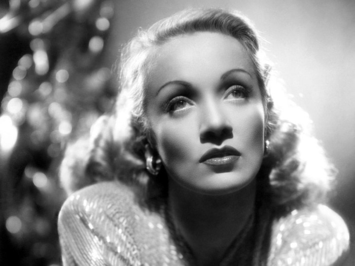 kinopoisk.ru-Marlene-Dietrich-769122--w--1600 (700x525, 65Kb)