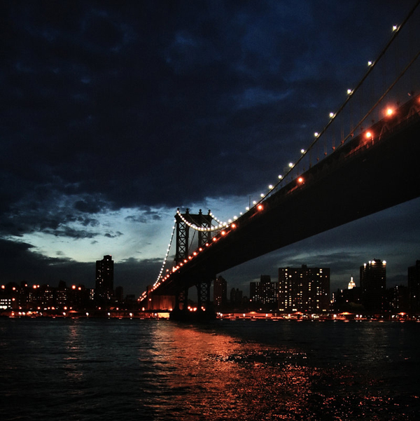 New_York_at_dusk_by_CatchMe_22 (600x601, 261Kb)