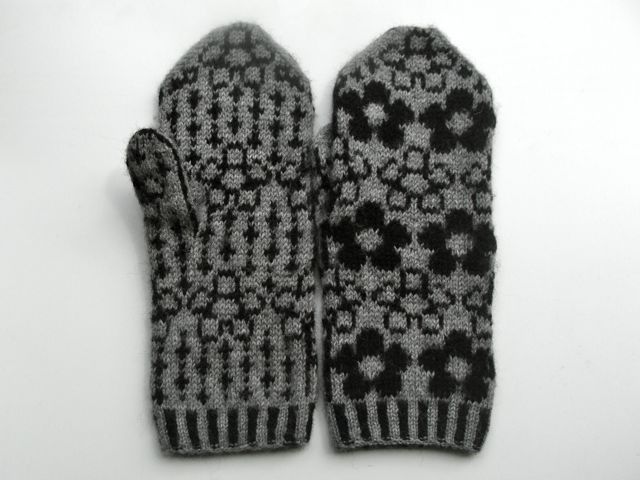 Myrten Mittens by Hiroko Fukatsu (640x480, 52Kb)