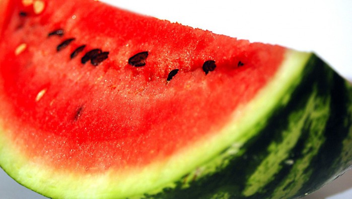 Fruits-Food-Watermelons-White-Background-544x960 (700x396, 60Kb)