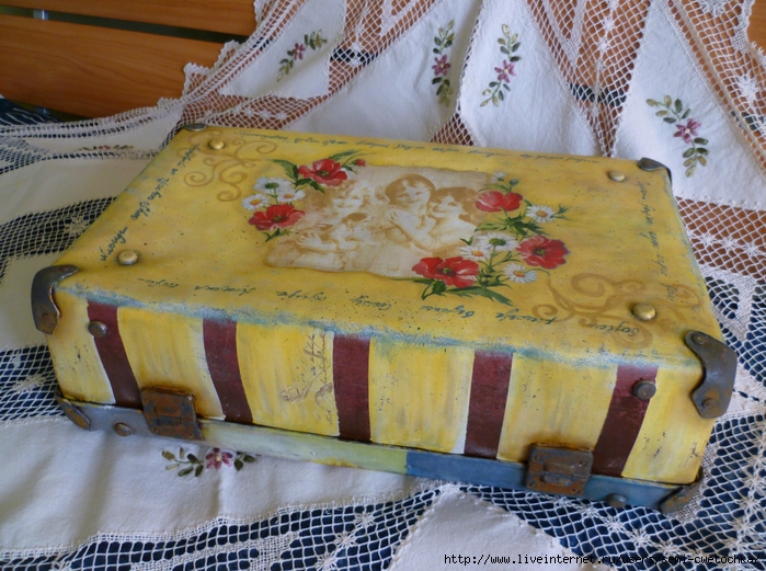 4285532_chemodan_Byket_podsolnyhov_15 (700x521, 358Kb)