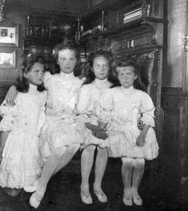 sisters20 (622x700, 43Kb)