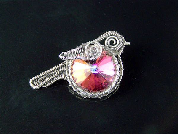 Robin Brooch (600x451, 50Kb)