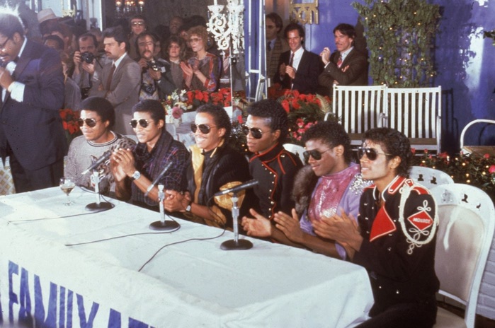 MichaelJackson_The-Jacksons-1984-Victory-Tour_Vettri.Net-05 (700x464, 100Kb)