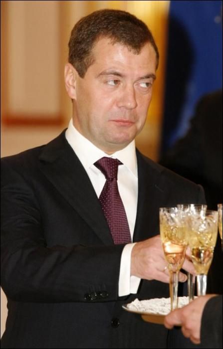 1343703860_president_medvedev_02 (447x700, 32Kb)