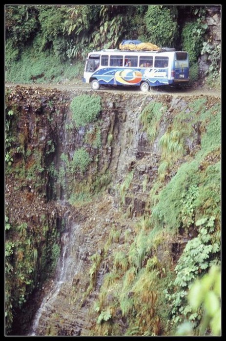 doroga_smerti_v_bolivii_fotografii_gor_boliviice13067716818afc4646ccaa9a1edb4e (463x700, 124Kb)