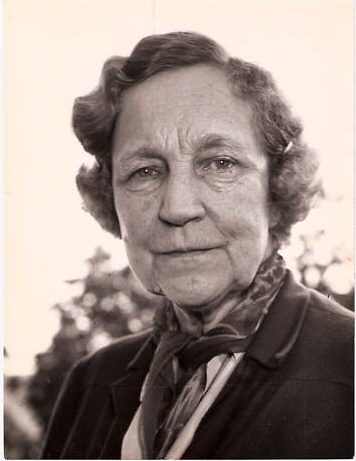 1343939677_Erzherzogin_Elisabeth_Marie_Henriette_Stephanie_Gisela_von_GsterreichUngarn_02091883__16031963___RRSSRRR_____376769erzi (356x461, 58Kb)