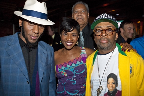 4356311_HipHopartistMosDefEdwinaFindleyFilmProducerSpikeLee (480x320, 126Kb)