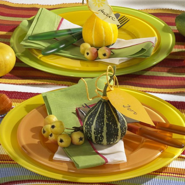 fall-table-setting-in-harvest-theme-on-plate2 (600x600, 116Kb)